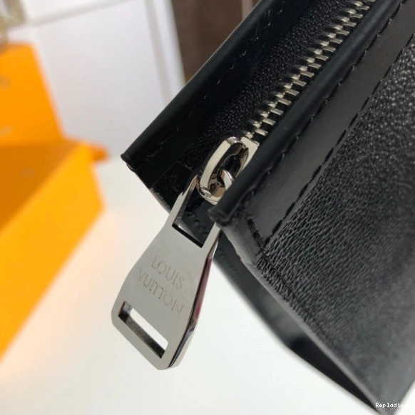 Cheap Louis M41696 Clutch Vuitton 0813
